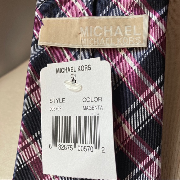 Michale Kors silk fresh plaid tie, NWT - Picture 4 of 5